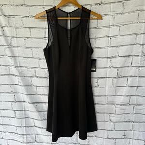 New with Tags  Guess Perforated Illusion Scuba Dress Lined Keyhole Black Size 8